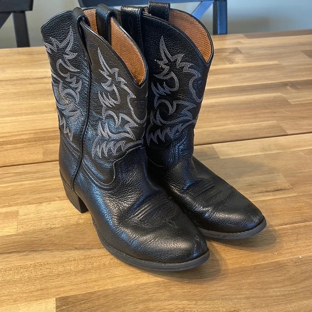 Ariat pre owned